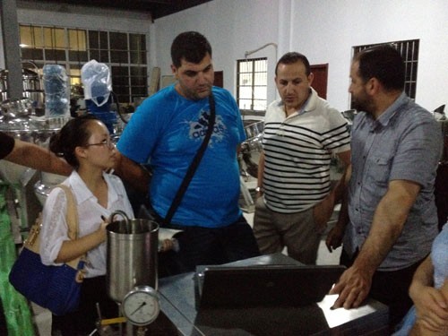 阿爾及利亞奶酪鍋客戶工廠考察1