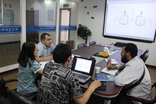 也門番茄醬生產線客戶與惠合工程師洽談現場1